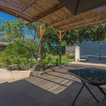 Pinède Romane Appartement *